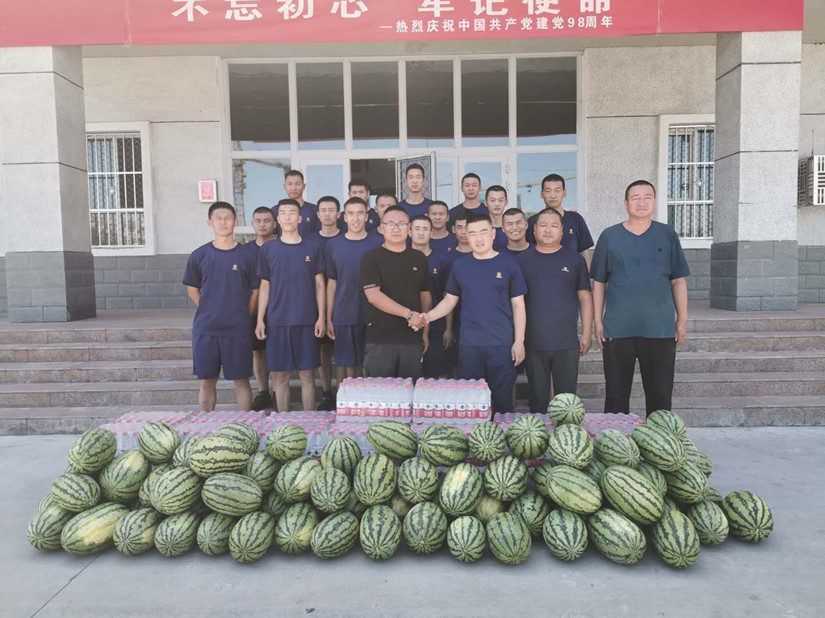 1564545026223347.jpg 圖為:烏蘇北園春慰問消防大隊_副本.jpg