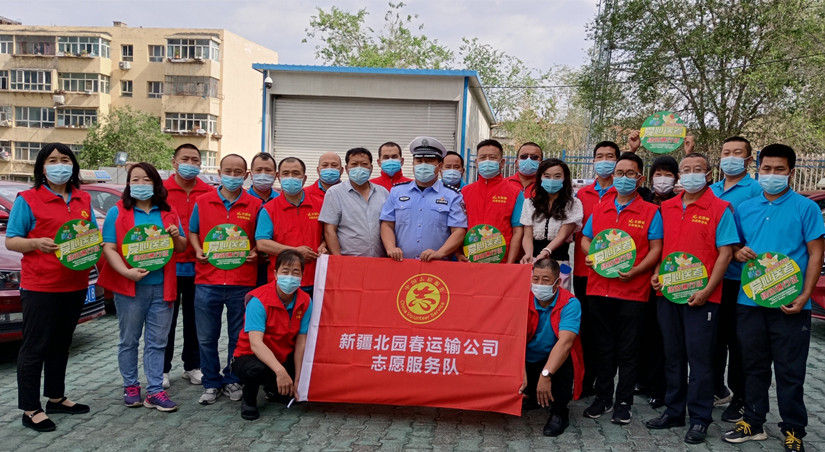 1625174159863175.jpg 圖為:運輸公司愛心送高考“949”現場錄節(jié)目_副本.jpg